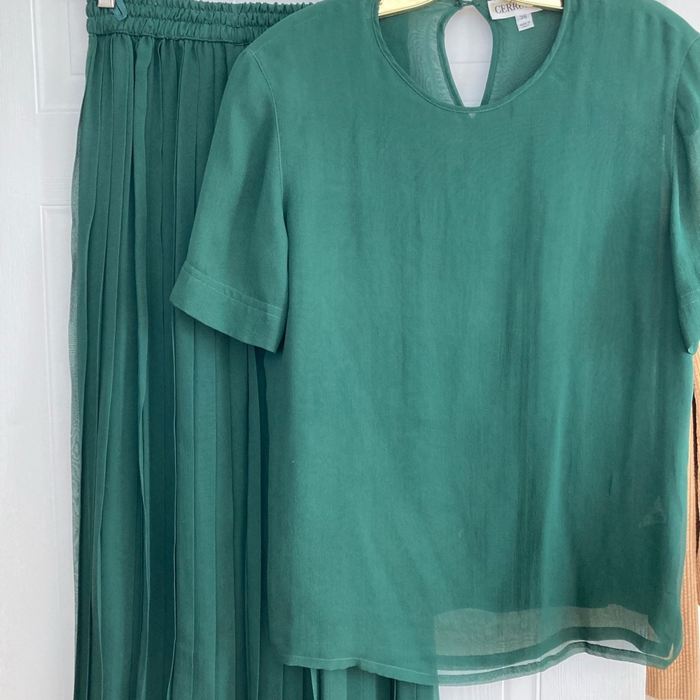 Cerruti 1881 silk skirt set